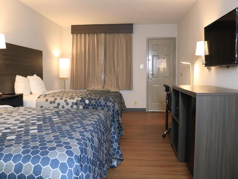 Econo Lodge Inn & Suites Southeast image
