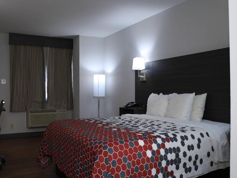 Econo Lodge Inn & Suites Southeast image