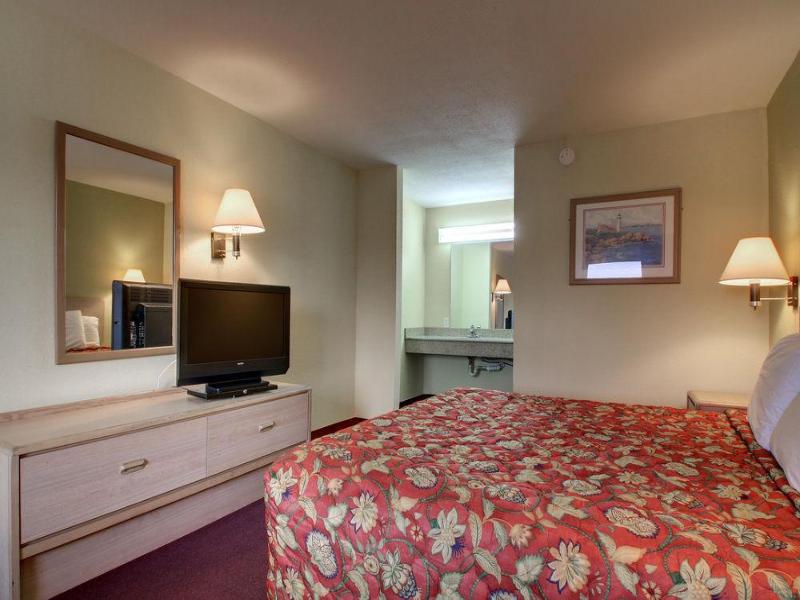 Key West Inn - Montgomery image