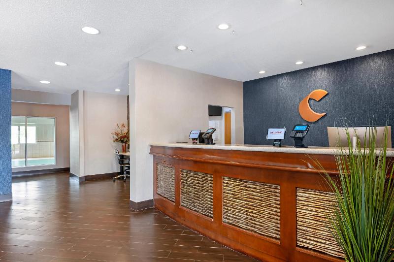 Comfort Inn & Suites North Greenfield image
