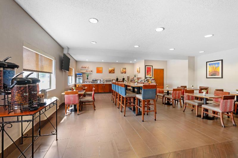 Comfort Inn & Suites North Greenfield image