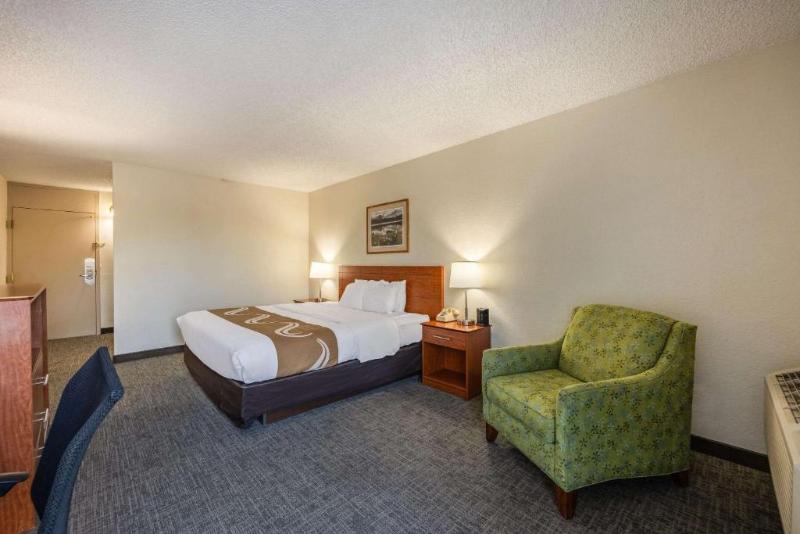 Quality Inn & Suites Canon City image