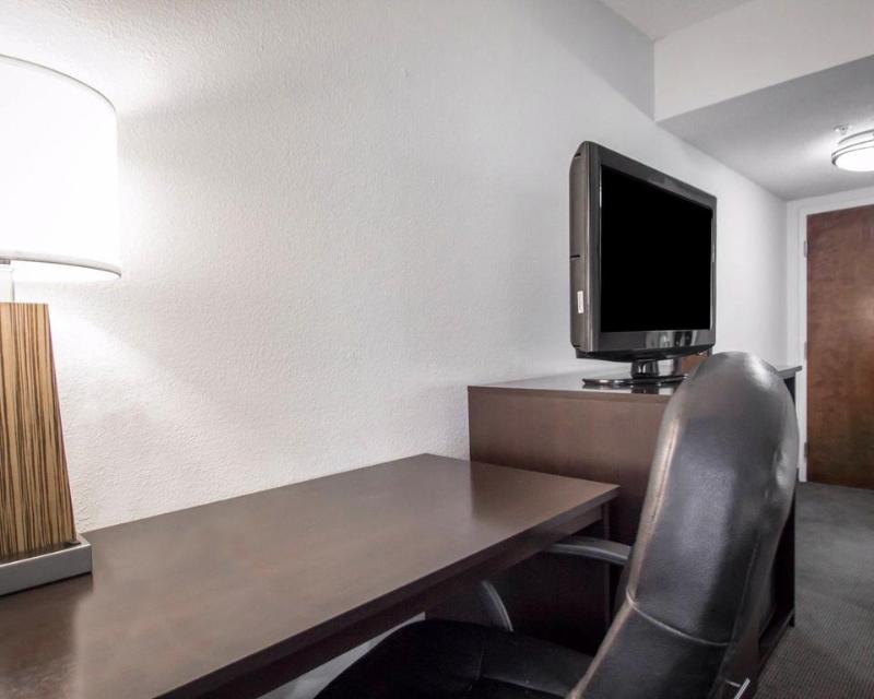 Holiday Inn Express Dania Beach Airport Area image