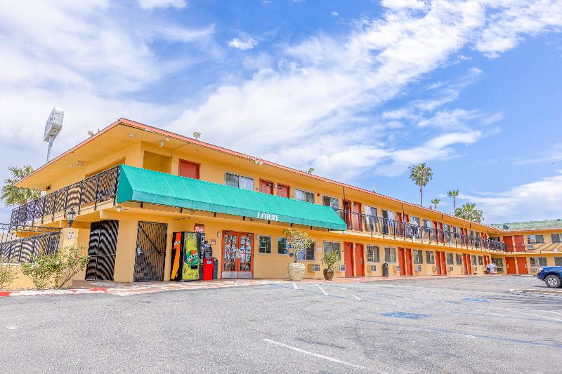 Hotel Avenida - Oceanside Camp Pendleton