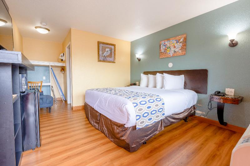 Econo Lodge Oceanside - Image 10