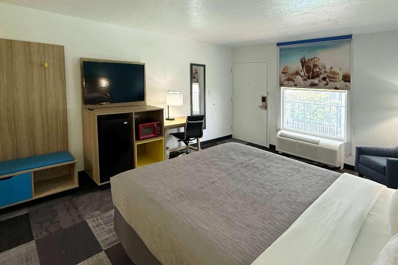 Days Inn By Wyndham Eglin Afb image