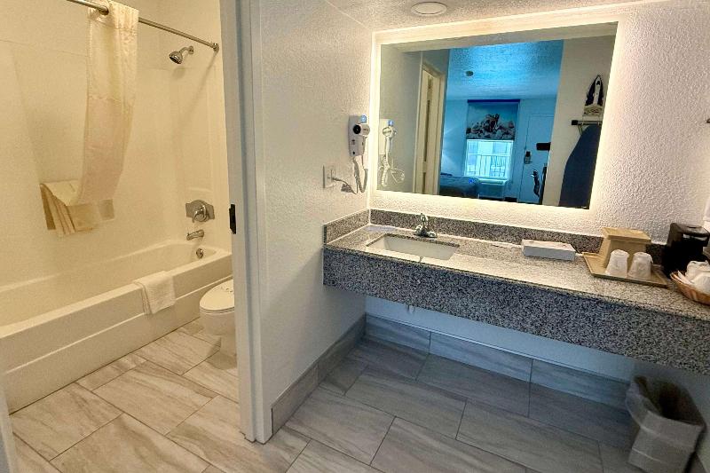 Days Inn By Wyndham Eglin Afb image