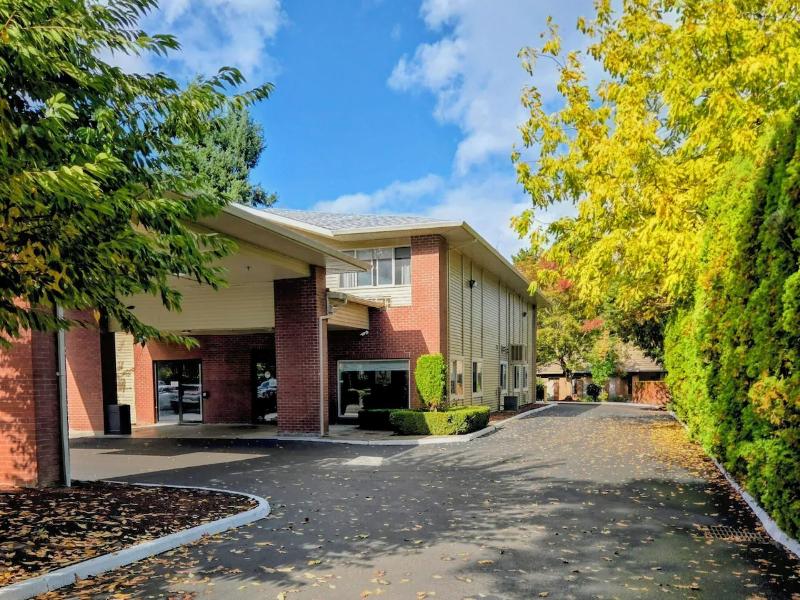 Quality Inn & Suites Wilsonville image