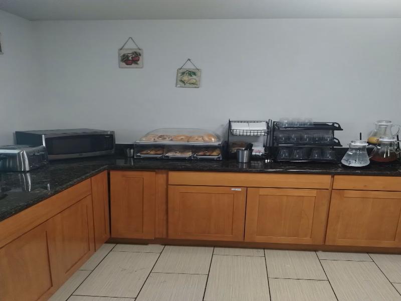 Quality Inn & Suites Wilsonville image