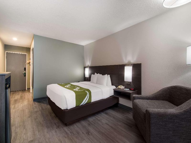 Quality Inn & Suites Wilsonville image