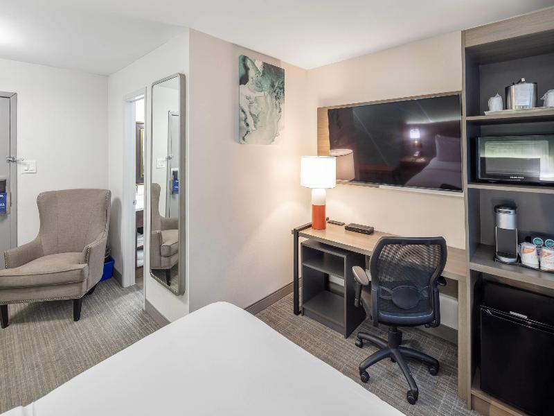 Comfort Inn Halifax image