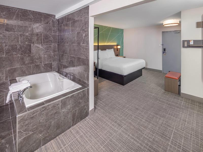Comfort Inn Halifax image
