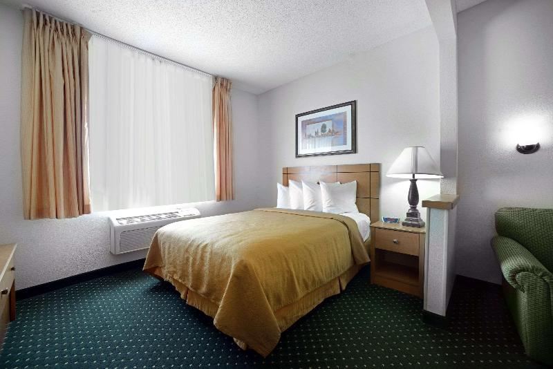 Quality Inn&Suites Springfield Southwest Near I-72 image