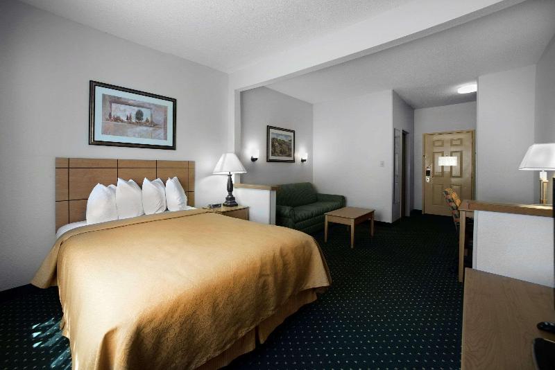 Quality Inn&Suites Springfield Southwest Near I-72 image