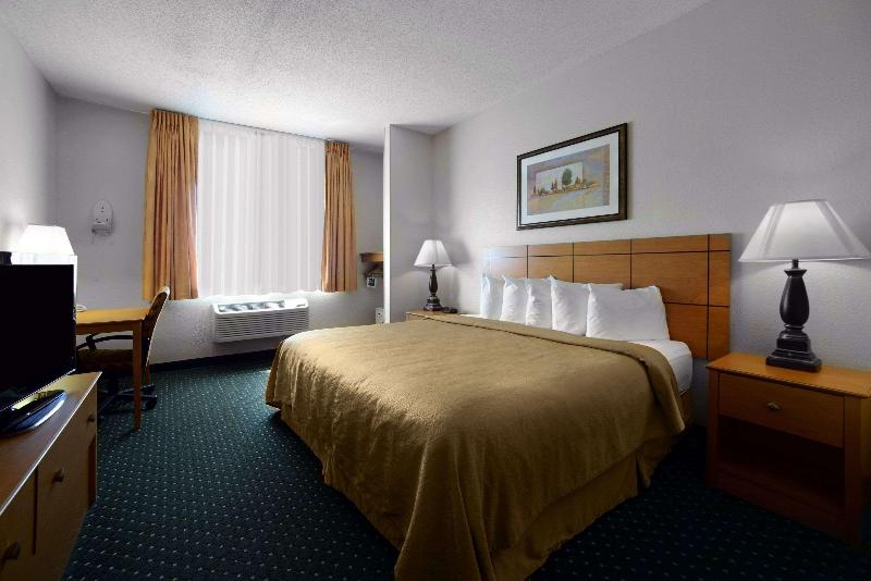 Quality Inn&Suites Springfield Southwest Near I-72 image