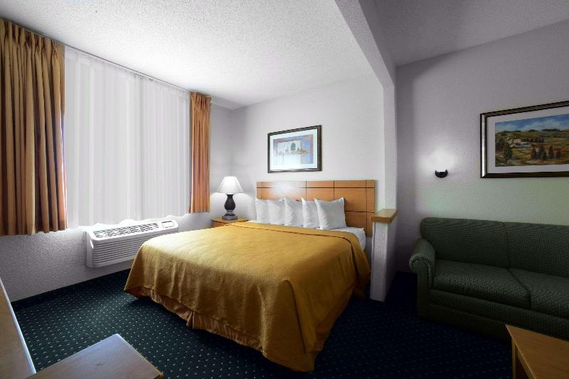 Quality Inn&Suites Springfield Southwest Near I-72 image