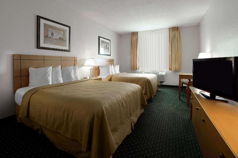 Quality Inn&Suites Springfield Southwest Near I-72 image