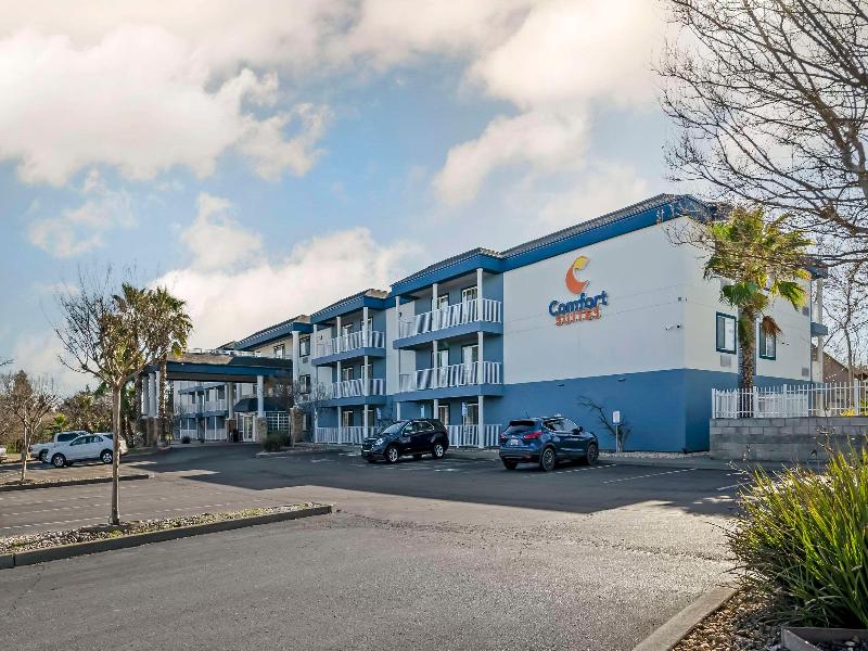 Comfort Inn Red Bluff image