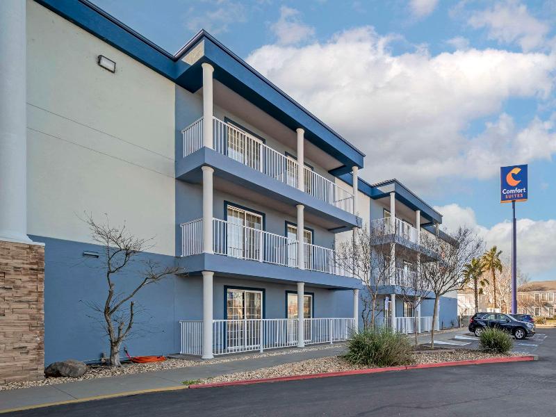 Comfort Inn Red Bluff image