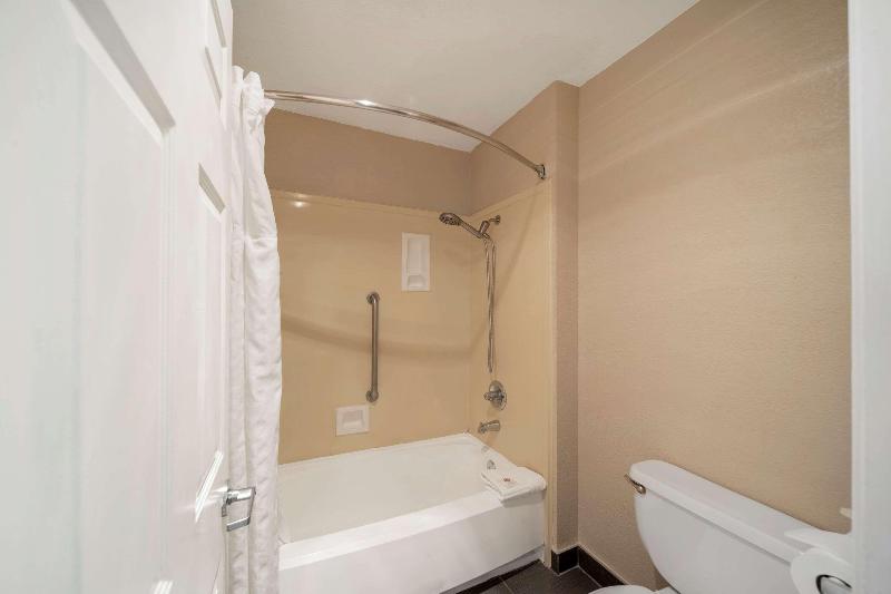 Comfort Inn Red Bluff image