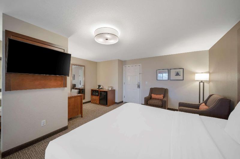 Comfort Inn Red Bluff image