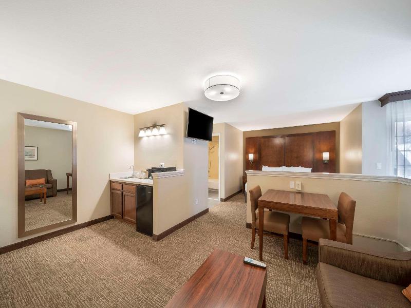 Comfort Inn Red Bluff image