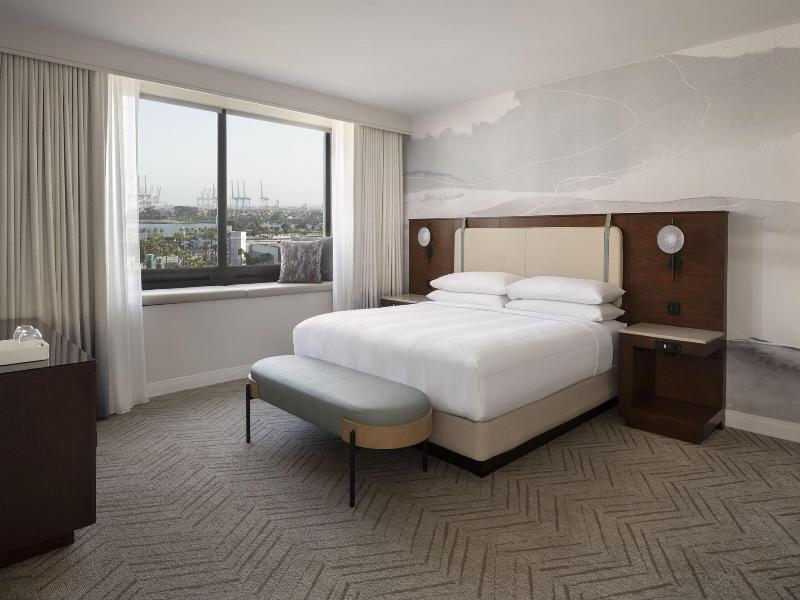 Marriott Long Beach Downtown image