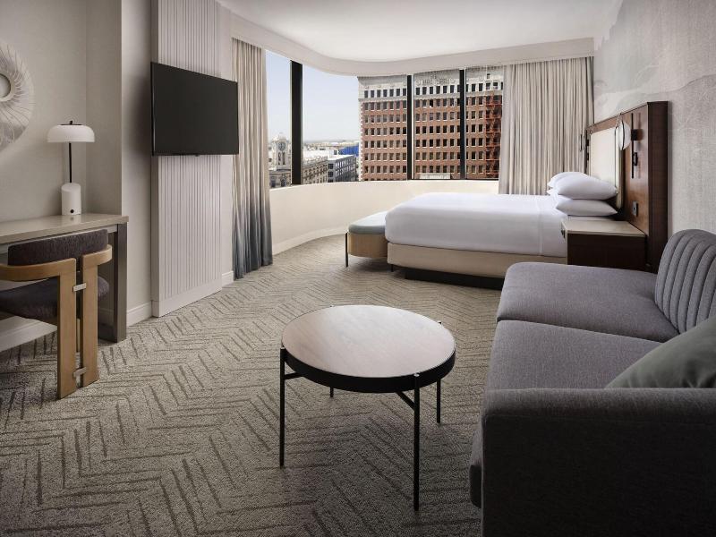 Marriott Long Beach Downtown image