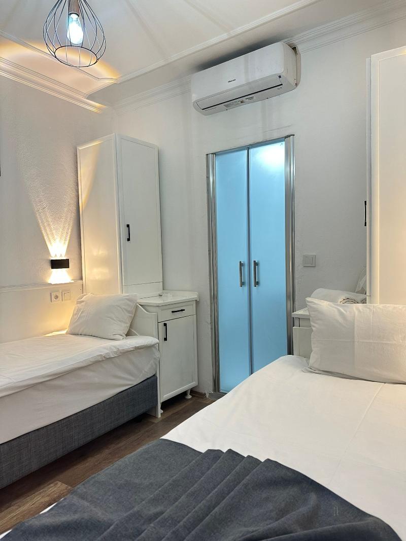 Karyatit hotel Kaleici image