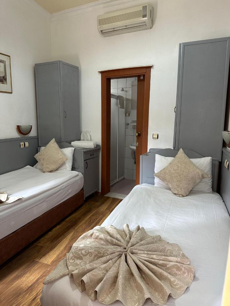 Karyatit hotel Kaleici image