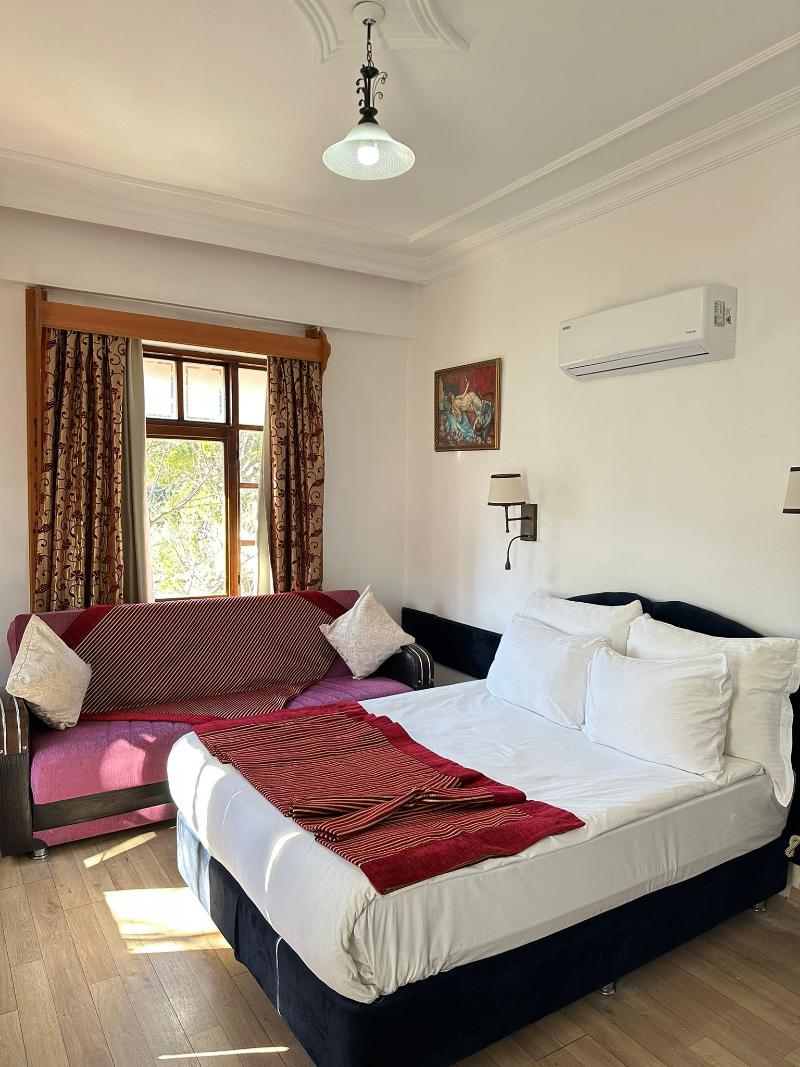 Karyatit hotel Kaleici image