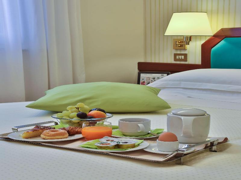 Astoria Sure Hotel Collection by Best Western image