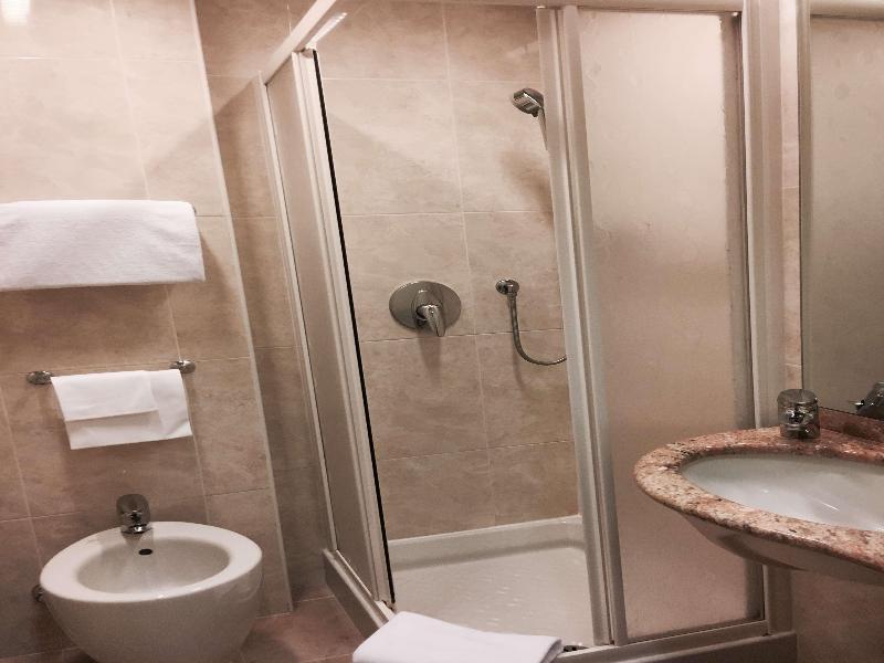 Astoria Sure Hotel Collection by Best Western image
