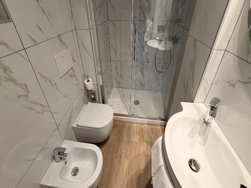 Astoria Sure Hotel Collection by Best Western image