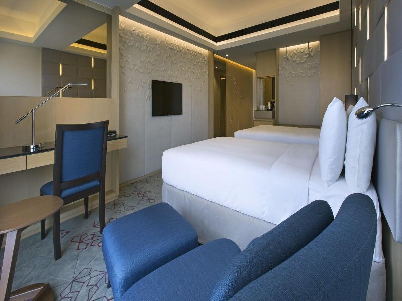 Le Meridien Kota Kinabalu image