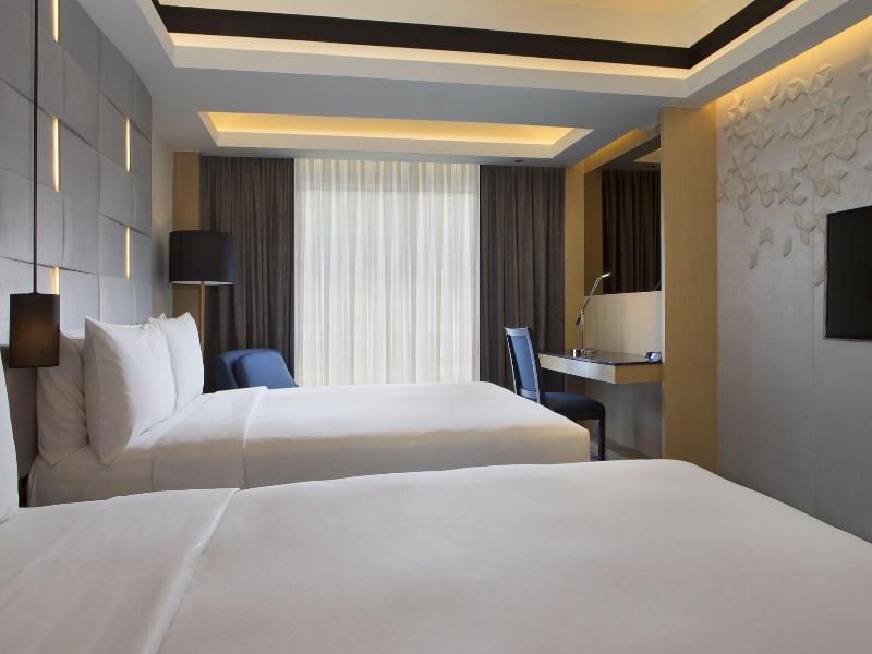 Le Meridien Kota Kinabalu image