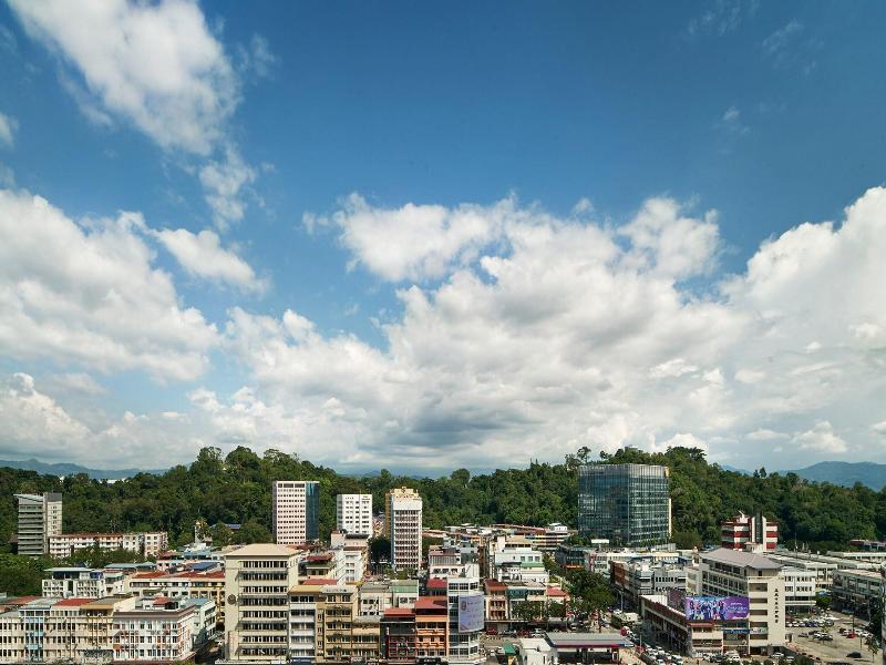 Le Meridien Kota Kinabalu image