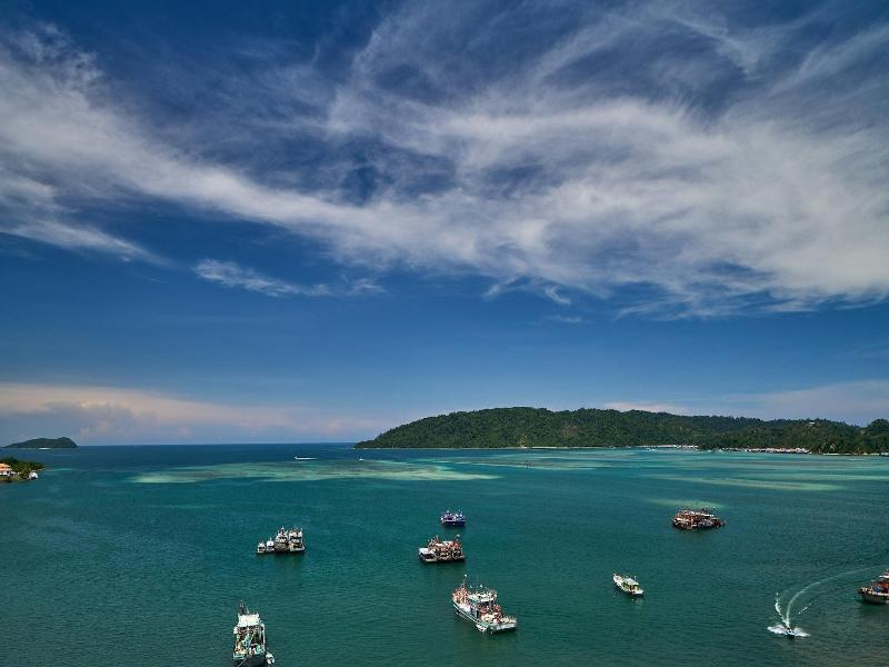 Le Meridien Kota Kinabalu image