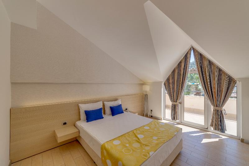 Smart Voxx Resort Hotel image