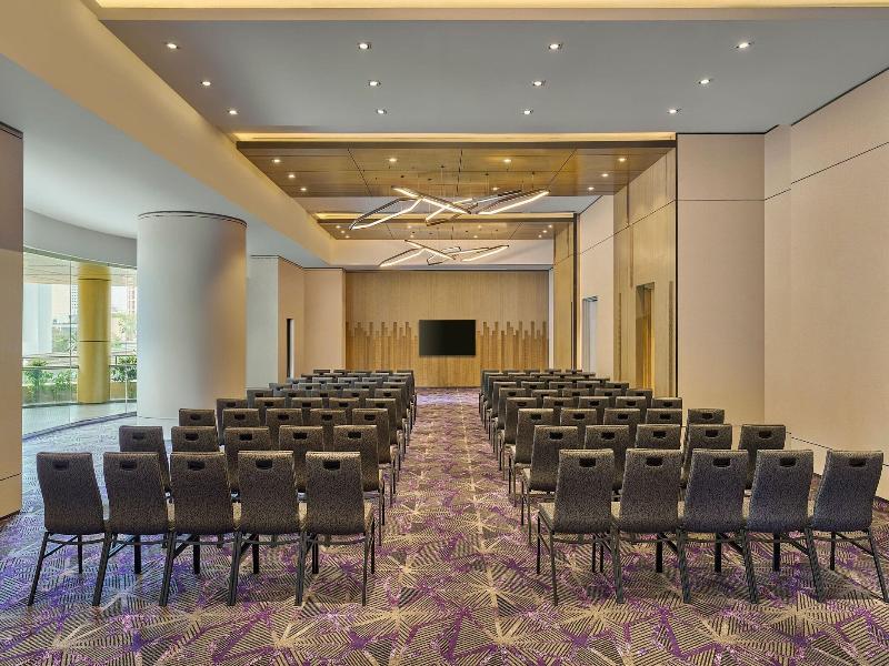 Renaissance Kuala Lumpur Hotel image
