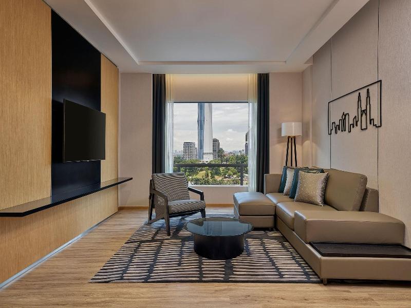 Renaissance Kuala Lumpur Hotel image