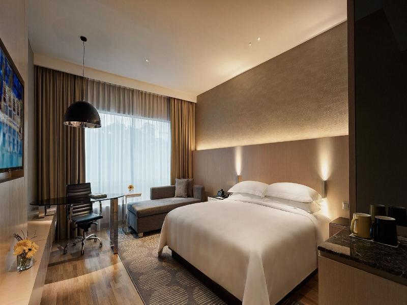 Renaissance Kuala Lumpur Hotel image