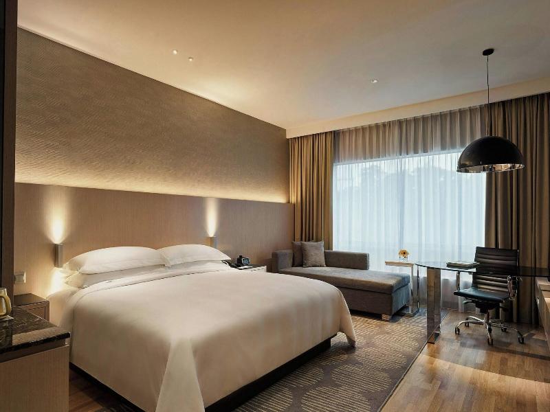 Renaissance Kuala Lumpur Hotel image