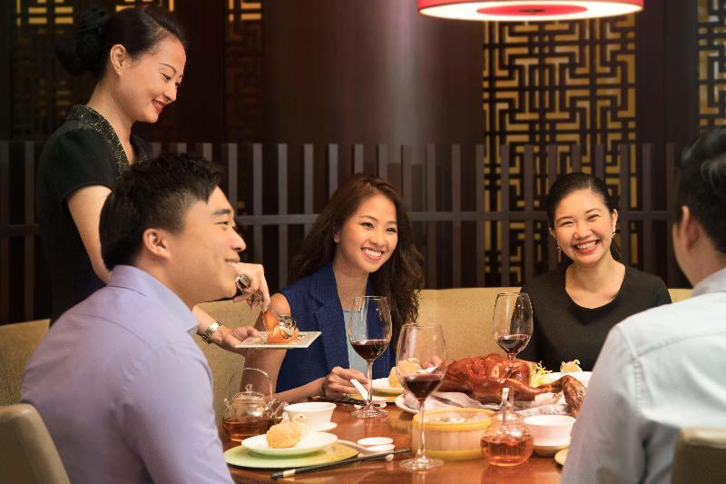Stay in style at Holiday Inn Singapore Atrium