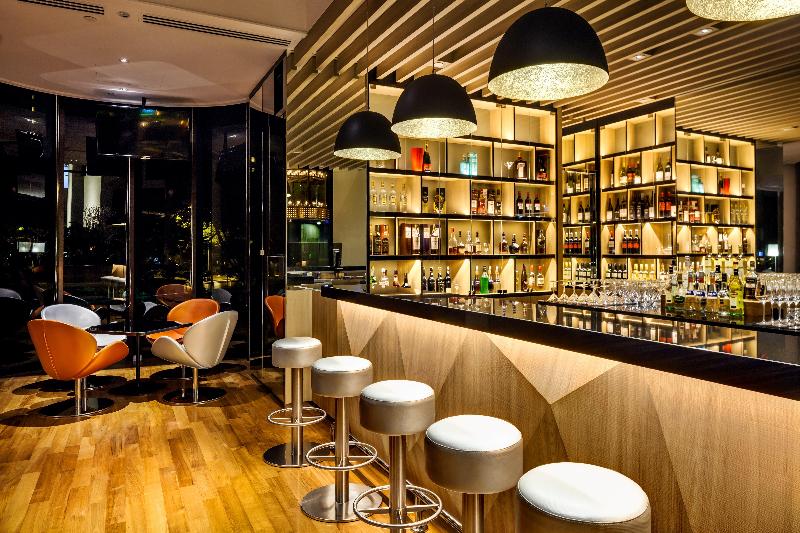 Stay in style at Holiday Inn Singapore Atrium