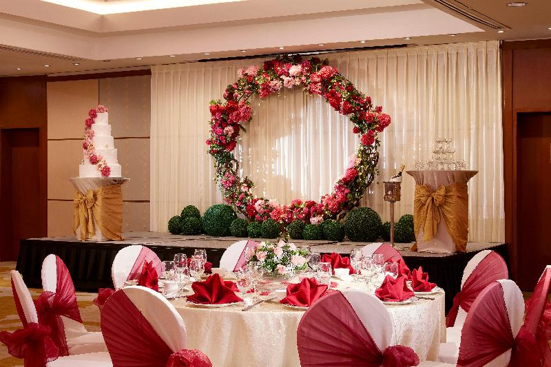 Stay in style at Holiday Inn Singapore Atrium