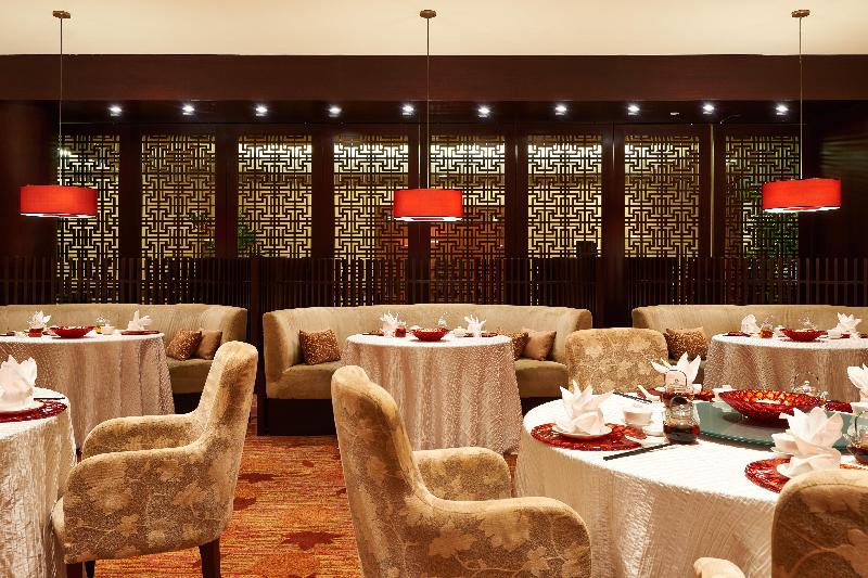 Stay in style at Holiday Inn Singapore Atrium