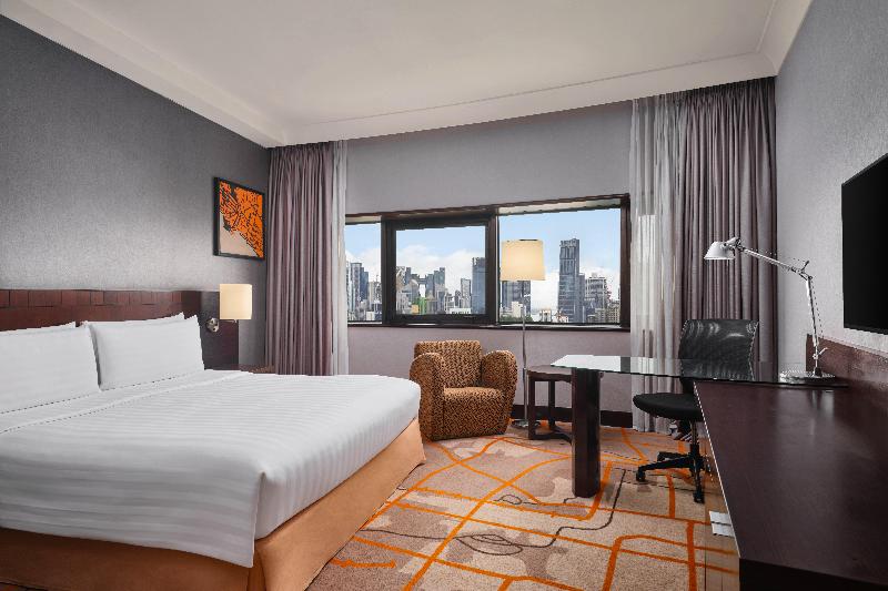 Stay in style at Holiday Inn Singapore Atrium
