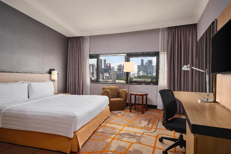 Stay in style at Holiday Inn Singapore Atrium