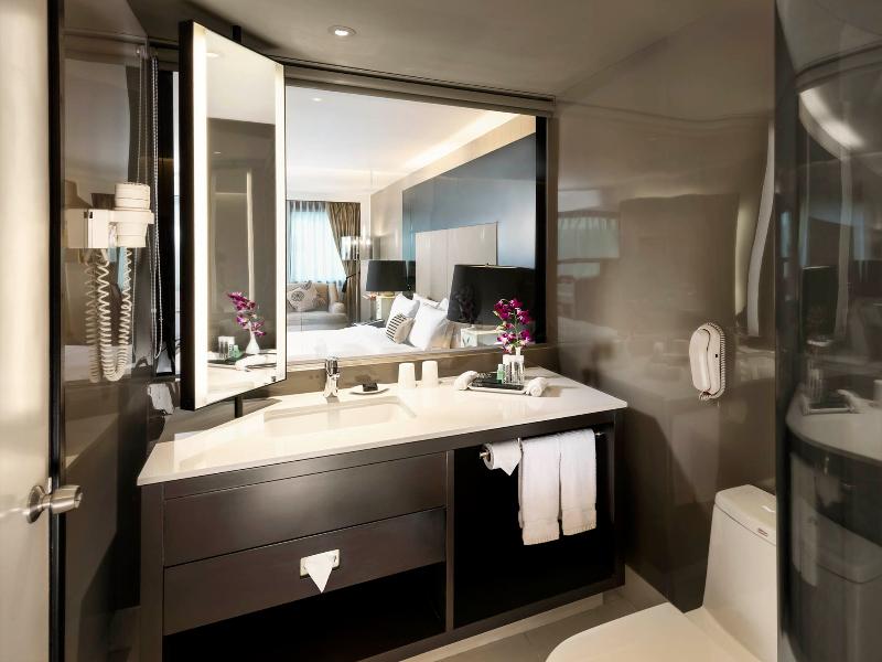 Concorde Hotel Singapore image